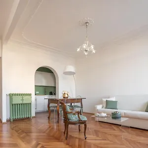 Venetian Palace R&r Apartament