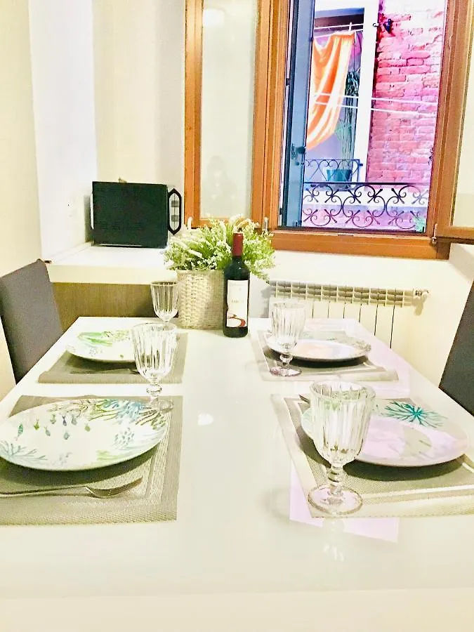 Ca' Ormesini Lovely Apartment Venice Italy